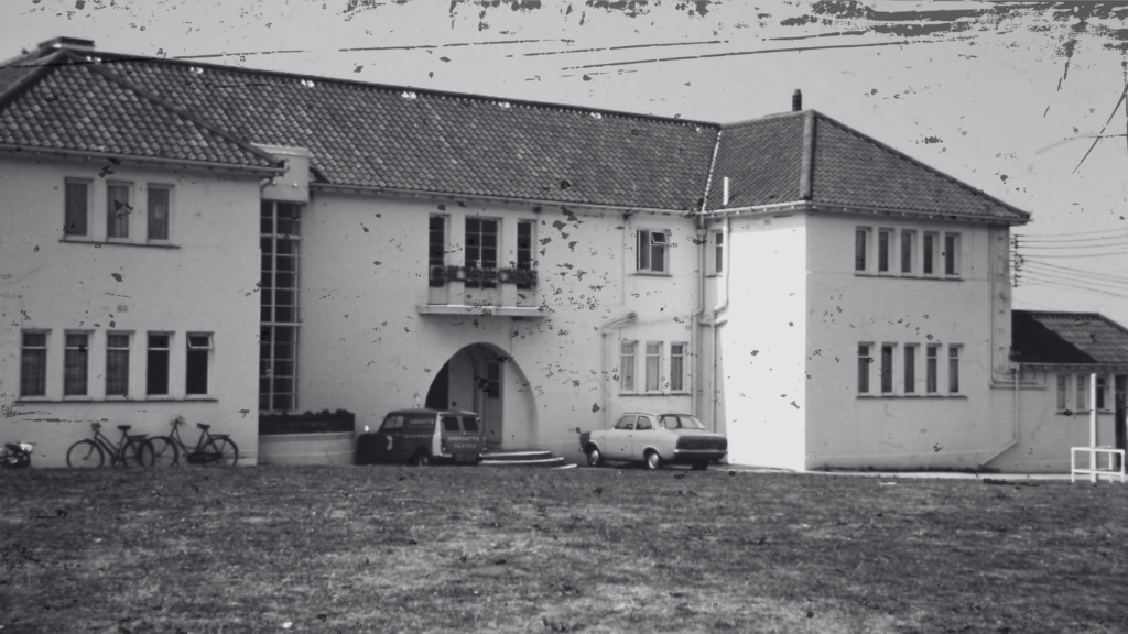 old black and white photo of isle of wight pearl building in brighstone